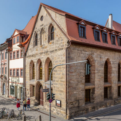 Sanierte Marienkapelle in Bamberg mit naturrotem Biberschwanzziegel aus 1803.