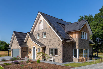 Reform tiles on an imposing clinker brick house