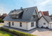 Refurbished detached house with our solar tile Stylist-PV with Autarq with entrance area